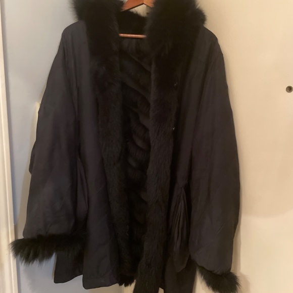 Norwegian Black fox reversible- water resistant - Picture 6 of 6